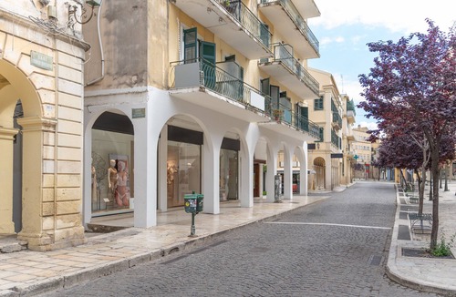 Corfu Town Apartment | Studio Apartment 'Dora's Apartments 1' with Wi-Fi and Air Conditioning