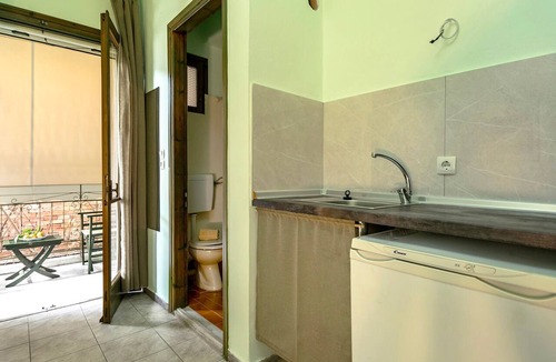 Nikiana Apartment | Studio Apartment 'Old Boat Double Studio 2' with Sea View, Wi-Fi and Air Conditioning