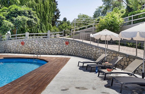 Parisata Apartment | Studio Apartment 'Paradiso Verde 3' with Sea View, Wi-Fi and Air Conditioning