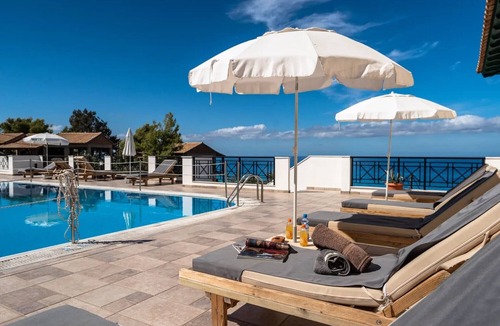 Agios Nikitas Apartment | Studio Apartment 'Sunset Premium 13' with Sea View, Wi-Fi and Air Conditioning