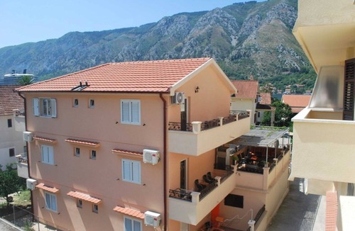 Kotor Apartment | Studio Apartment with Balcony 2