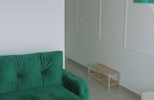 Tirana Condo | Studio Apartment with Netflix and AC