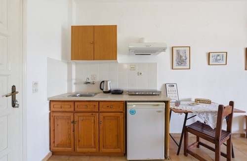 Limni Apartment | Studio Apartment 'With Seaview 1' with Sea View, Wi-Fi and Air Conditioning