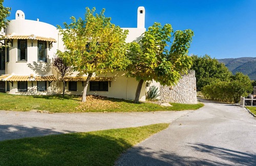 Taxiarkhai House | Studio Aspilon, Pool and Mountain Views near Drama