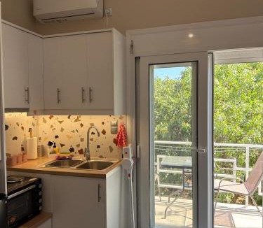 Selinia Apartment | Studio by the sea RENAS HOUSE