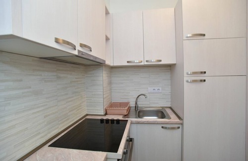Ulcinj Apartment | Studio Flat 5 min to Plaza Skalista in Ulcinj
