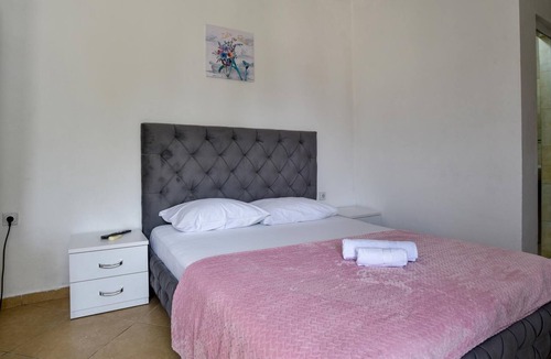 Gjerana Apartment | Studio Flat w Garden and Balcony in Ulcinj