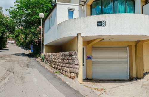 Becici Apartment | Studio with Balcony 4 min to Beach in Budva