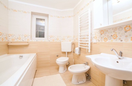 Petrovac Apartment | Studio with External Bathroom 2