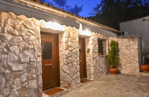 Fourka House | Studio with Garden View