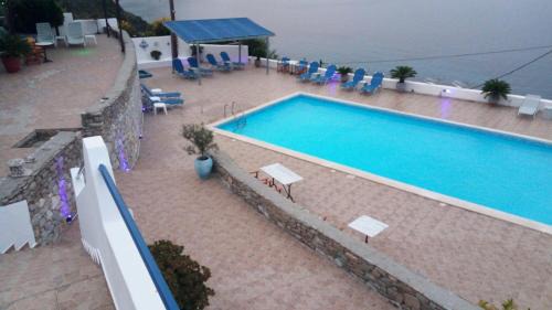 Kymi-Aliveri Apartment | Studios Avra