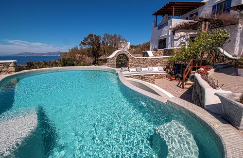 Agios Ioannis House | Stunning Mykonos Villa Delos Sunset View -close to beaches and town!