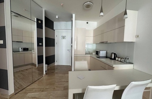 Budva Apartment | Stylish 1BR Apartment for 5 Guests in Tre Canne