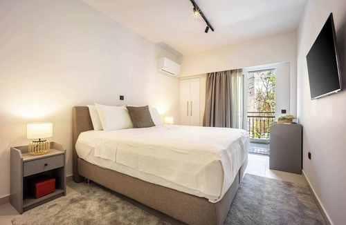 Pangrati Apartment | Stylish 1BR in Pangrati | Balcony & Green View