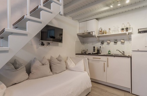 Mykonos Town Apartment | Stylish 5-bed maisonette in the heart of Mykonos Old Town!