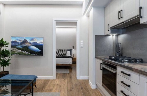 Anafiotika Apartment | Stylish Abode Under Acropolis W/Sunny Courtyard!