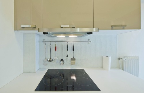 Exarhia Apartment | Stylish Central - Two Bedroom Apartment, Sleeps 5