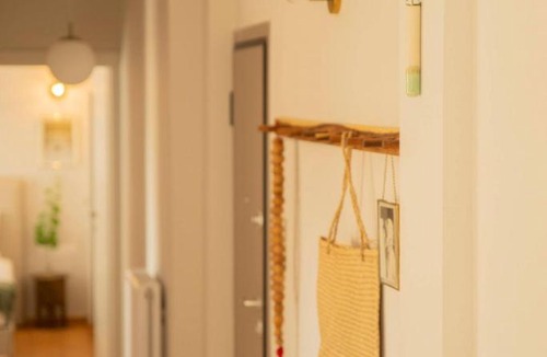 Petralona Apartment | Stylish cozy artistic Athens apartment