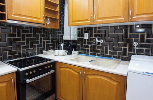Mousio Apartment | Stylish Renovated 2 Bd Apt in Exarcheia