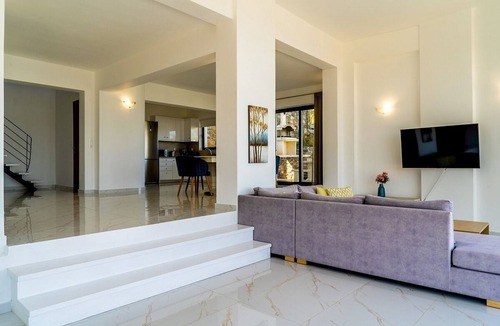 Agios Nikolaos Villa | Stylish Sea View Villa, A/C, Private Pool, Panoramic Vistas - Just 4 mins drive from Elounda!