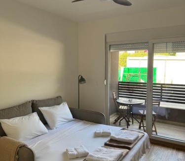 Lazi Apartment | Stylish Studio IVSOLE