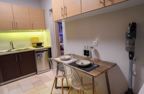 Palaio Faliro Apartment | Subtle 3 bed Luxury with a View