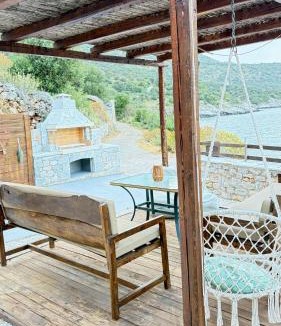 East Mani House | Suite of Villa Lagkadaki
