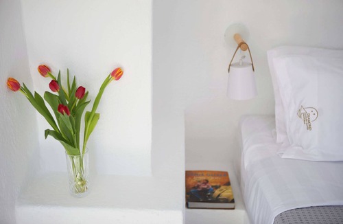 Oia Hotel | Suite with Caldera View