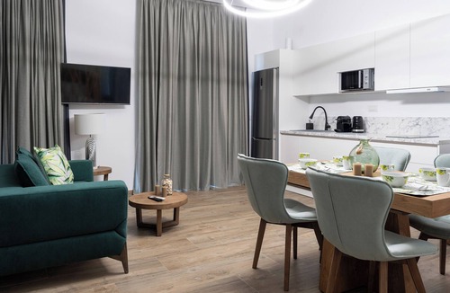 Nafplion City Centre House | Suite with Private Jacuzzi