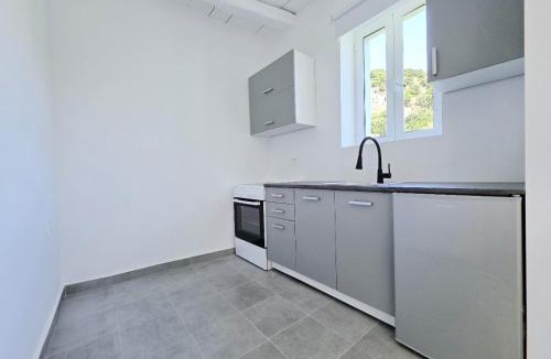 Moni Apartment | Suites with Shared Garden Sougia