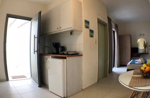 Platanes Apartment | Summer, quiet studio :)