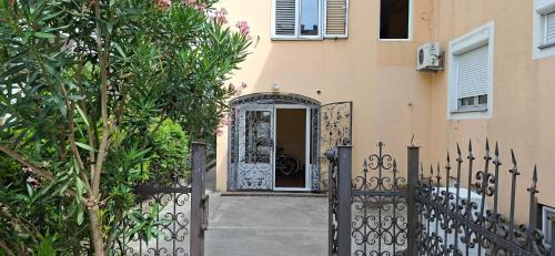 Babilonija Apartment | Sunčani apartman 2-Vila Amfora