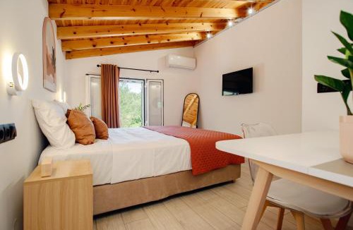 Molos Apartment | Sun Haven Family Home