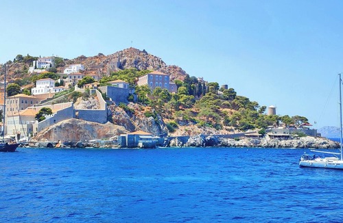 Atalanti Boat Rental | Sun-Kissed Sailing Adventure in the Serene Saronic Islands