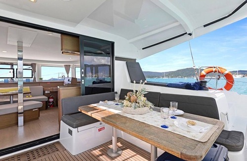 Diasella Boat Rental | Sun-Kissed Sailing Adventure in Kalamata, Peloponeso