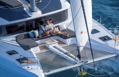 Alimos Boat Rental | Sun-Kissed Sailing Adventure in Islas Sarónicas