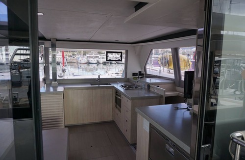 Alimos Boat Rental | Sun-Kissed Sailing Adventure in Islas Sarónicas