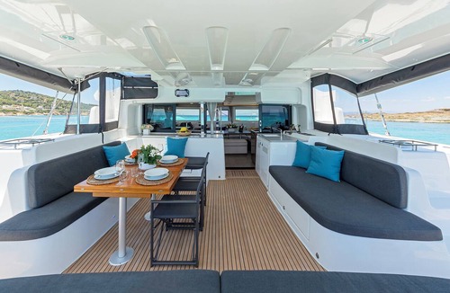 Alimos Boat Rental | Sun-Kissed Sailing Adventure in Islas Sarónicas