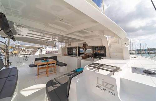 Perigiali Boat Rental | Sun-soaked Sailing Adventure in the Ionian Islands