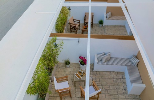 Agrilia Apartment | Suncourt Lux Rooms