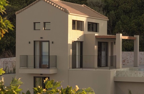 Skala House | Sundara, Exclusive Seaview Estate with Grand Pool & Direct Beach Access