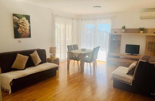 Petrovac Apartment | Sunday Apartment Petrovac