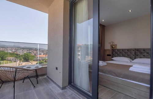 Dobra Voda Apartment | Sunday Dobra Voda - Sea-view Apartment
