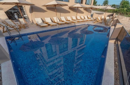 Dobra Voda Apartment | Sunday Dobra Voda - Sea-view Apartment
