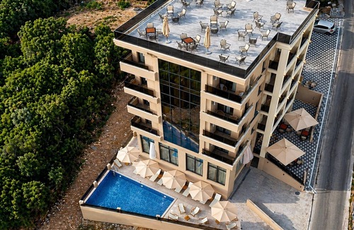 Dobra Voda Apartment | Sunday Seaview Retreat Dobra Voda