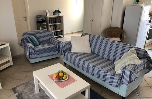 Ag. Georgios Villa | Sunflower villa, relaxing holiday close to beaches