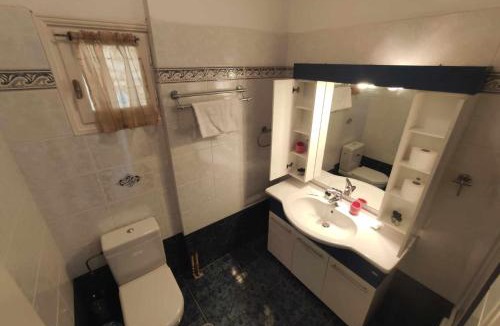 Vathy House | Sunflower House