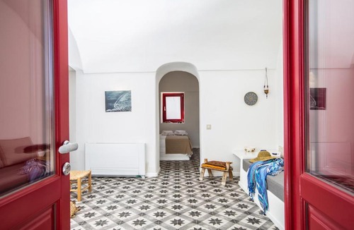 Perissa Apartment | Sunhaus