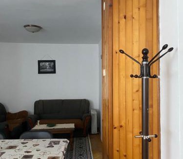 Mejë Apartment | Sunlit City Apartment Gjakova