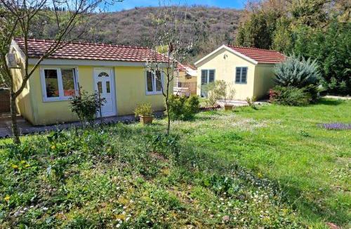 Sasovici Resort | Sunny Bay Village